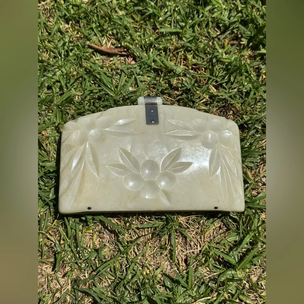 60s Vintage Carved Pearlescent Lucite Clutch - Picture 2 of 7
